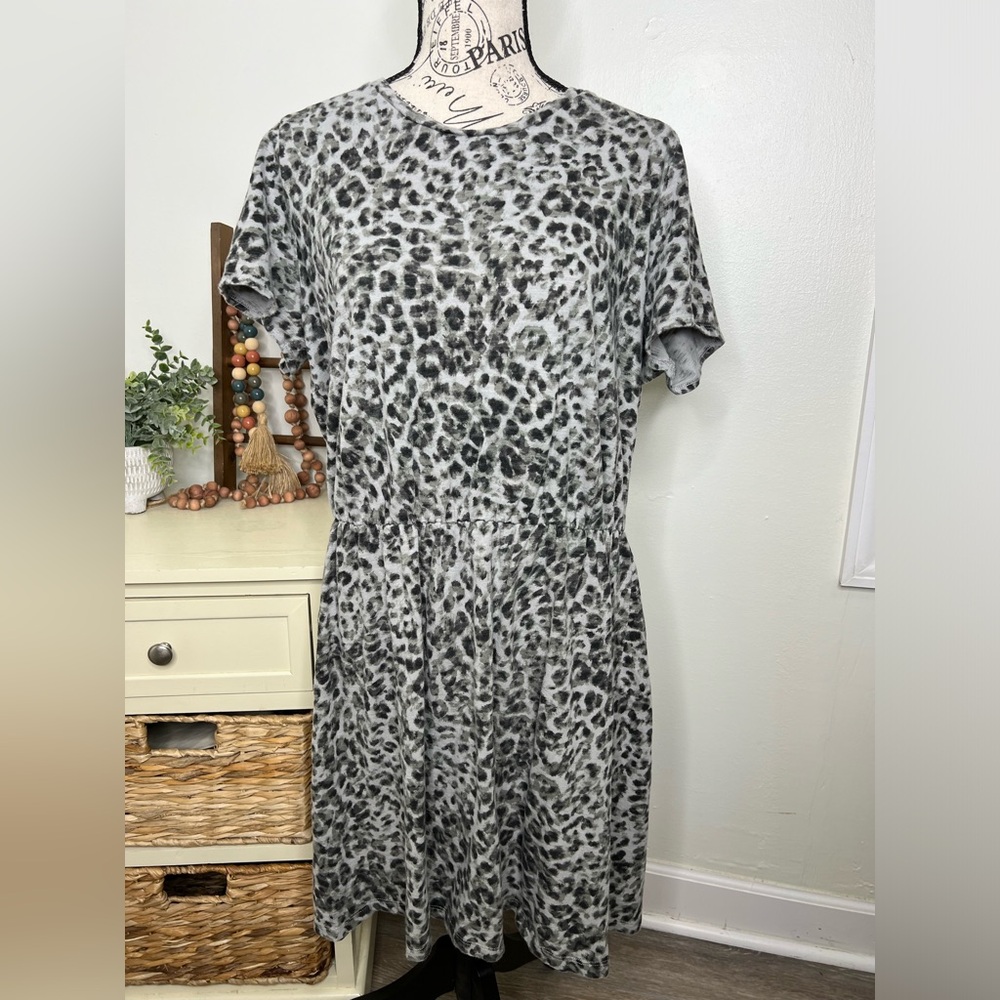 Old Navy Leopard Print Dress